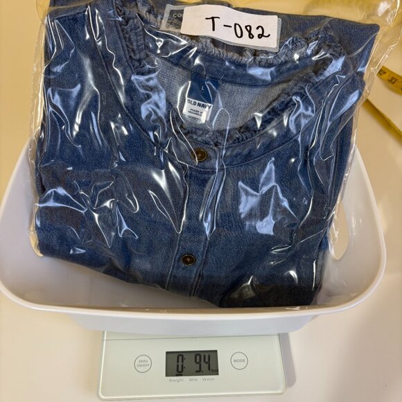 Old Navy Womens Denim Ruffle Collar Button Down Top Size‎ Large Balloon Sleeves - Picture 8 of 8